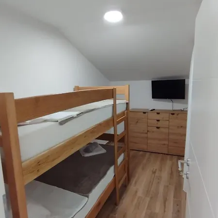 Feniks Polača